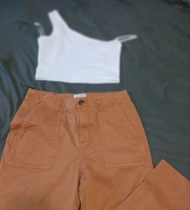 Crop top with baggie pants